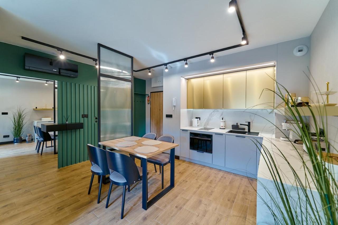 Apartment Laguna Ogrody Pieniawskie 33 Emerald Vip-z Balkonem